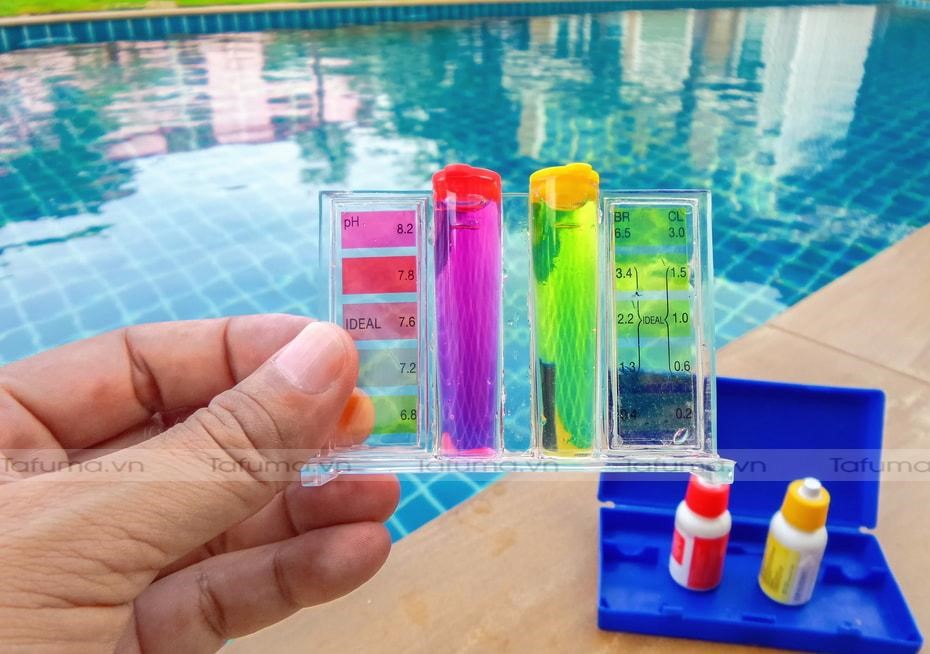 ứng dụng bộ test nước bể bơi