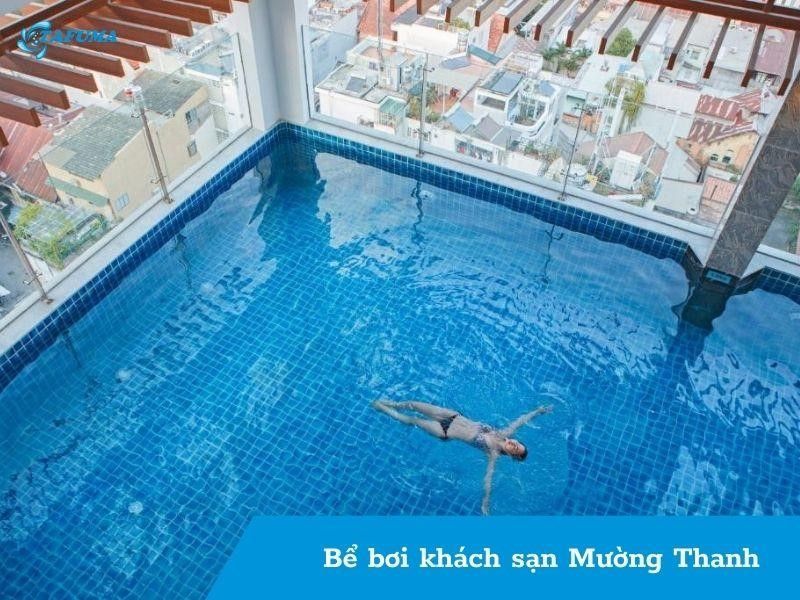Hồ bơi có mái che khách sạn Mường Thanh