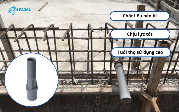 Đặc điểm của ống xuyên thành bể bơi