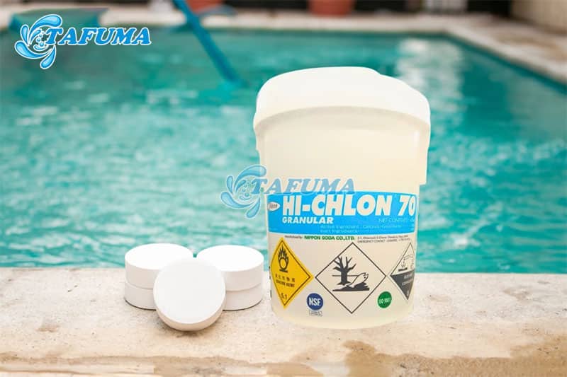 Chlorine xử lý nước hồ bơi được sử dụng nhiều