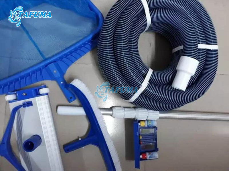 Dụng cụ vệ sinh hồ bơi tại Tafuma