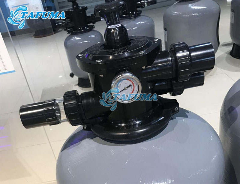Kiểm tra đồng hồ đo áp suất tăng nhiều thì nên rửa ngược cát