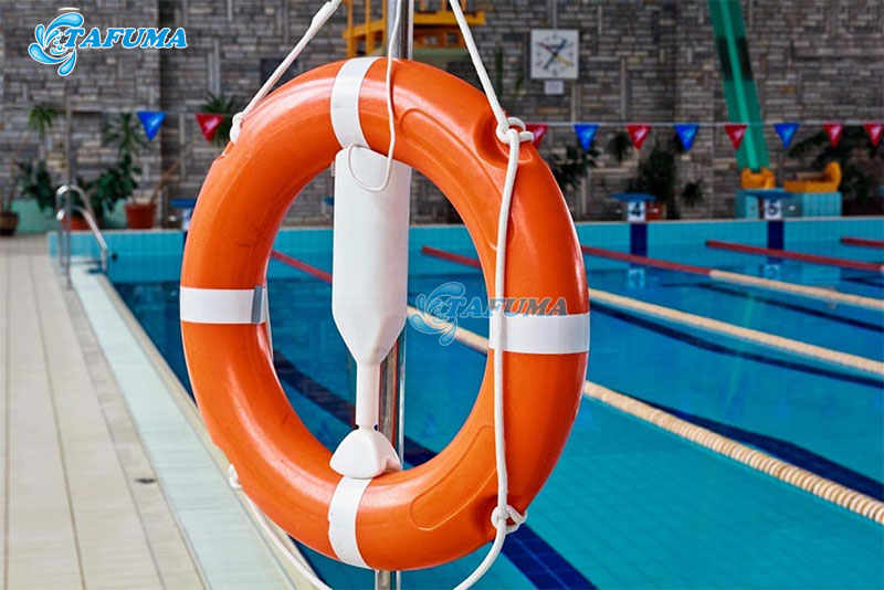 Các bạn cần chọn địa chỉ mua thiết bị cứu hộ bể bơi uy tín, có địa chỉ rõ ràng