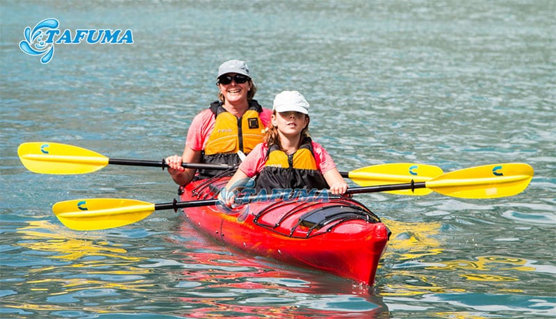 Thuyền Kayak giúp khám phá thiên nhiên thuận lợi hơn