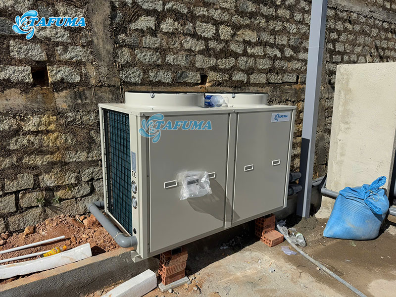 Máy cấp nhiệt bể bơi không nên bật 24/24
