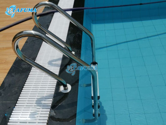 Thang hồ bơi Emaux NSF315-P