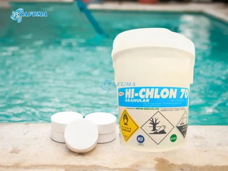 Clo xử lý nước hồ bơi