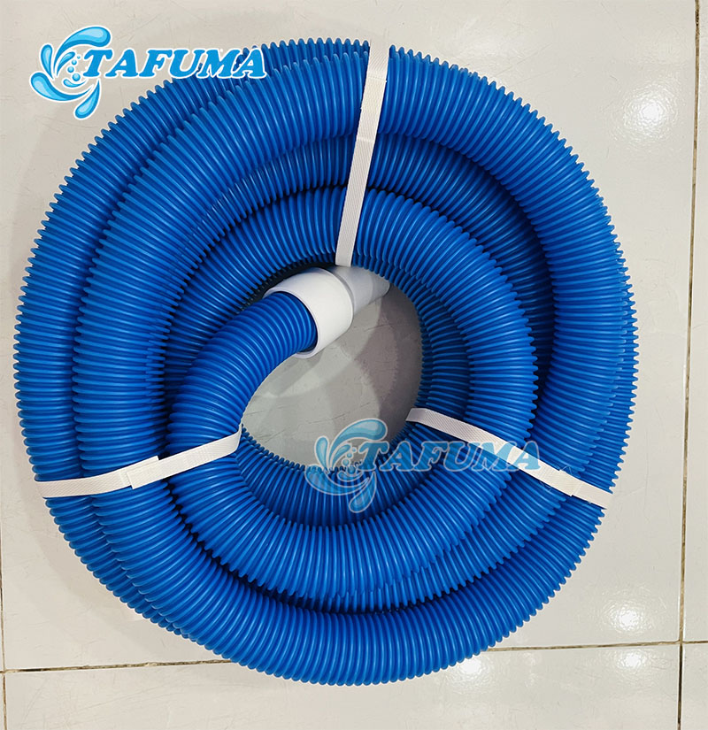 Ống mềm bể bơi là thiết bị vệ sinh không thể thiếu được