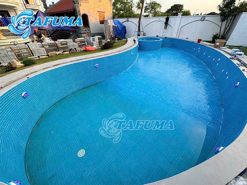 Đèn hồ bơi Tafuma được lắp đặt cho khách hàng