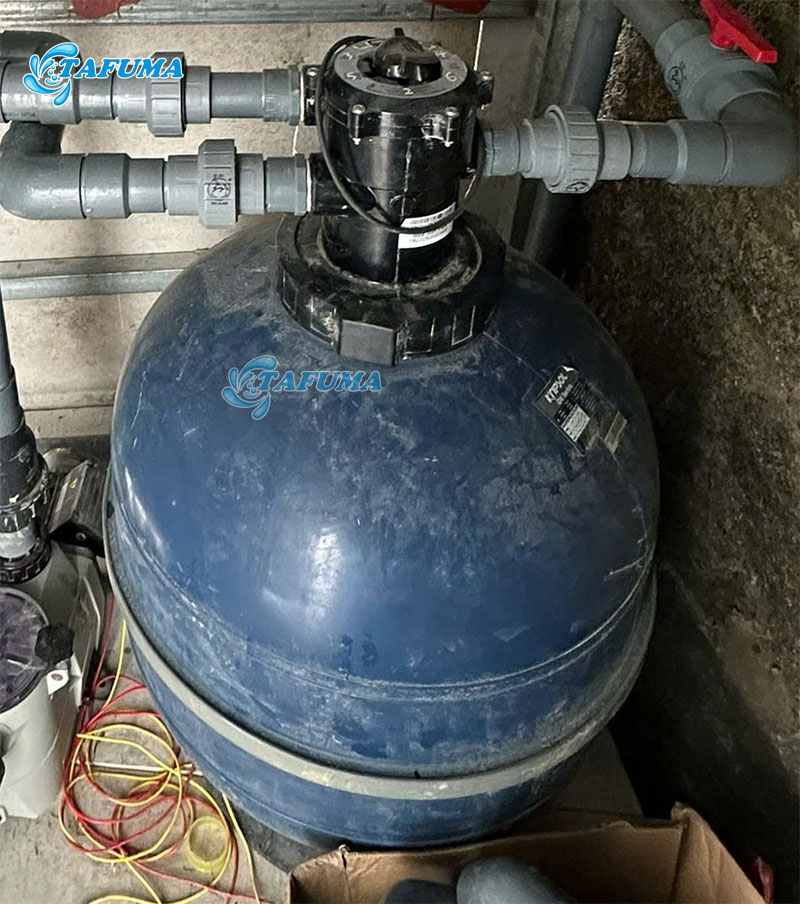 Bình lọc cát GTV được lắp đặt trong bể bơi gia đình