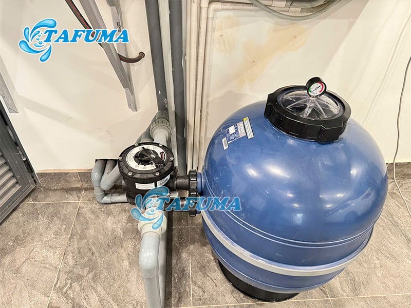 Bình lọc bể bơi là thiết bị ảnh hưởng đến chất lượng nước của bể bơi