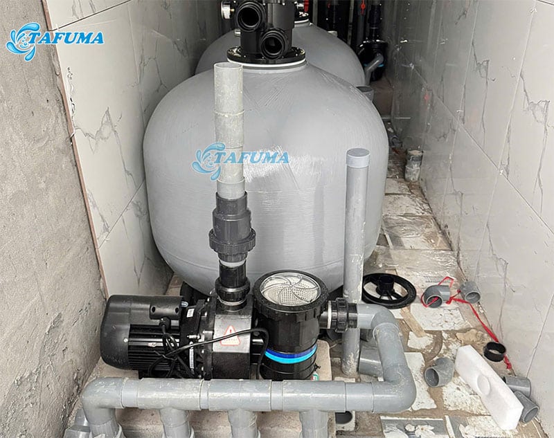 Chọn máy bơm có công suất phù hợp với diện tích hồ bơi