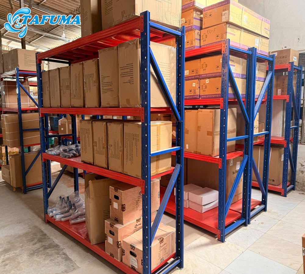 Kho hàng Tafuma có nhiều loại thiết bị bể bơi khác nhau